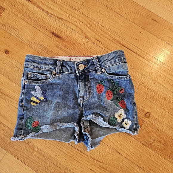 Boden girls embroidered jeans shorts - Picture 1 of 2